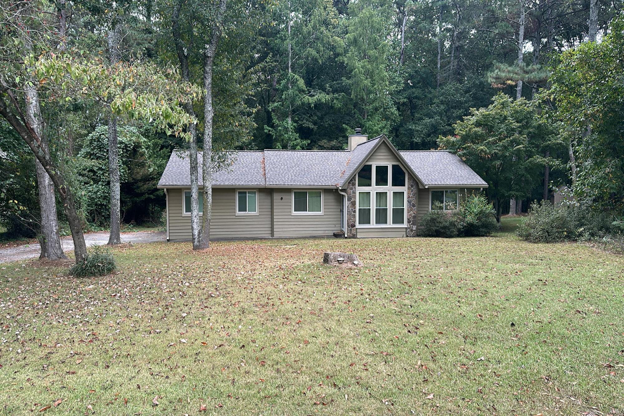 Sawgrass Ct, Lilburn, GA 30047