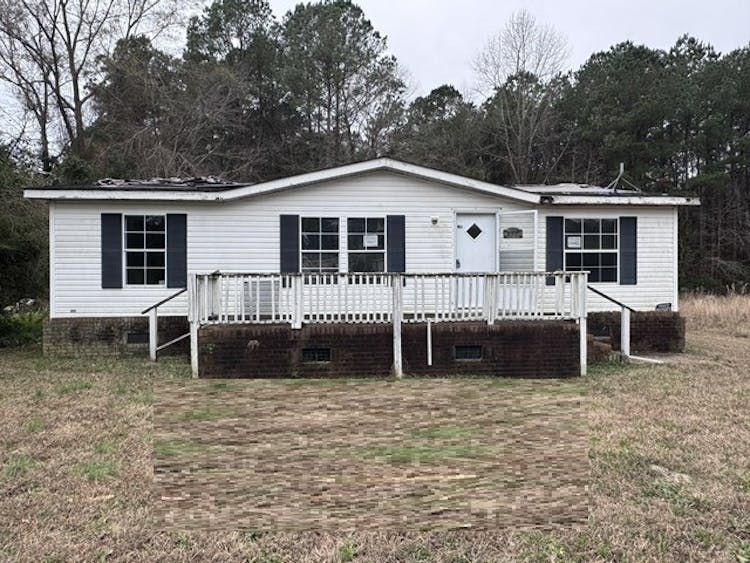 193 Peach St Clarkton, NC 28433, Bladen County