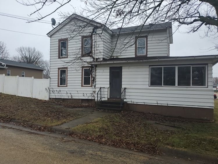 207 Madison St Sabula, IA 52070, Clinton County