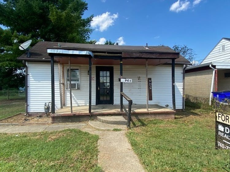 905 Akron St Chillicothe, OH 45601, Jackson County