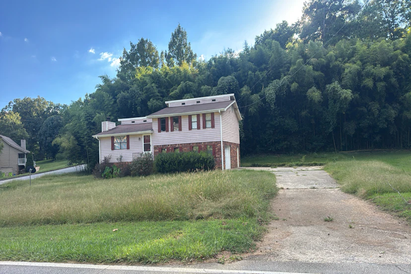 3925 Yeager Rd