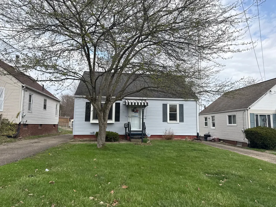 1611 27th Street Northeast Canton, OH 44714, Stark County