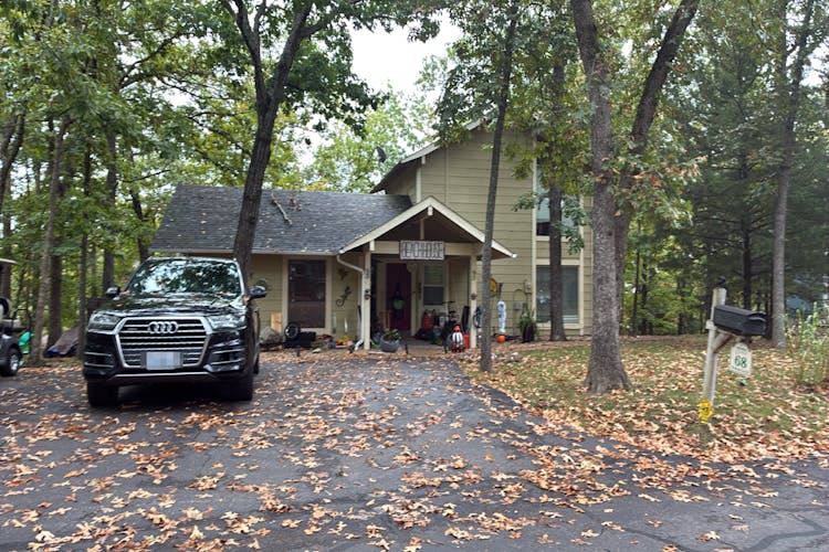 68 Walkers Cay Dr Osage Beach, MO 65065, Camden County