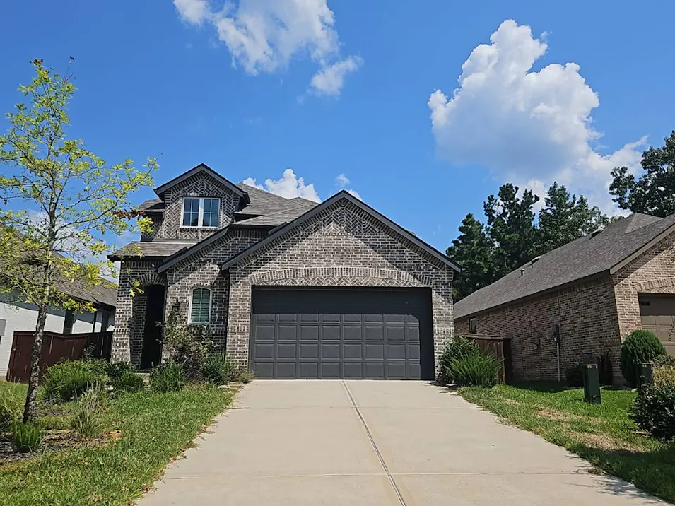 112 E Cascade Heights Dr Montgomery, TX 77316, Montgomery County