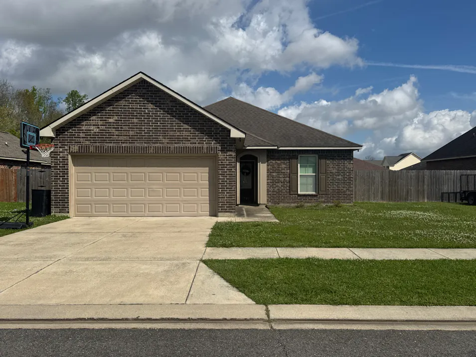 1702 W Cocodrie Dr Gonzales, LA 70737, Ascension County