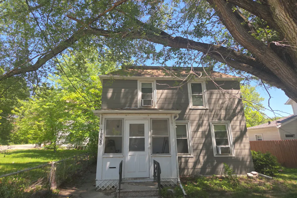1208 17th St. Moline, IL 61265, Rock Island County