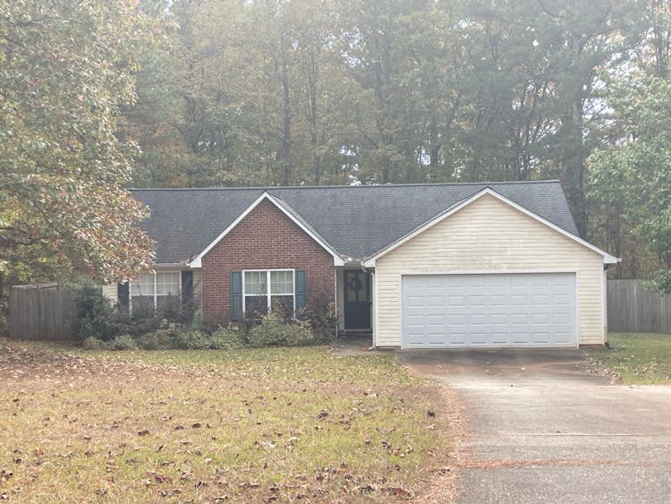 250 Saddlebrook Dr Senoia, GA 30276, Coweta County