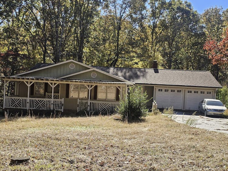 276 Bent Oak Dr Cornelia, GA 30531, Habersham County