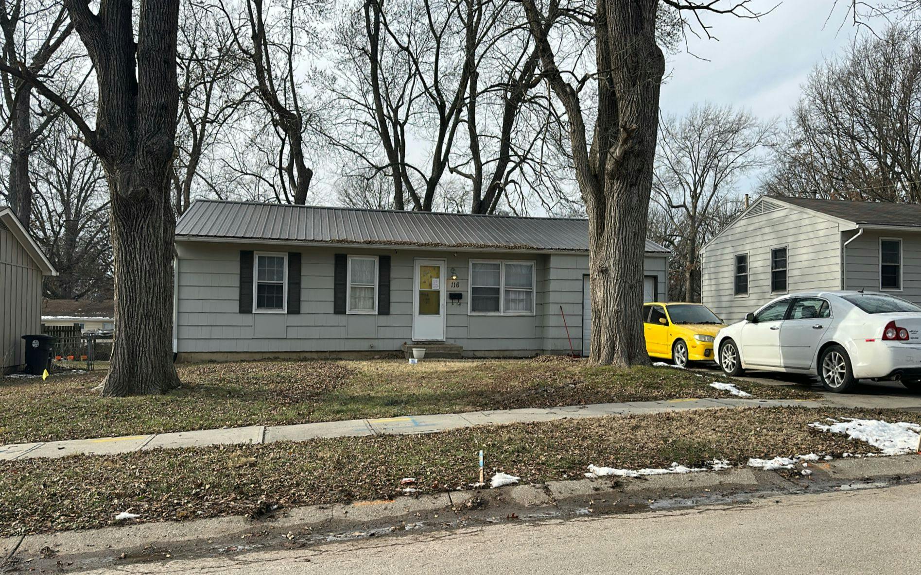 Berry Ave, Belton, MO 64012
