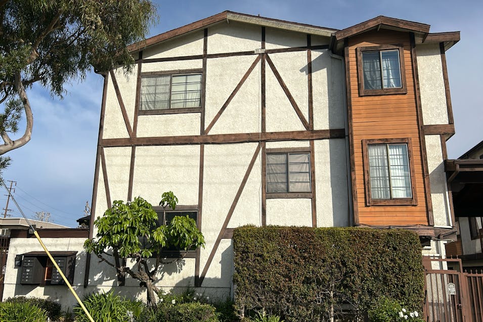 535 E 223rd St Unit 12 Carson, CA 90745, Los Angeles County