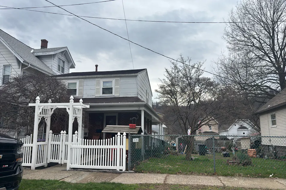 642 Grant St Springdale, PA 15144, Allegheny County