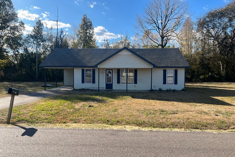 59 Crosswinds Cv Henning, TN 38041, Lauderdale County