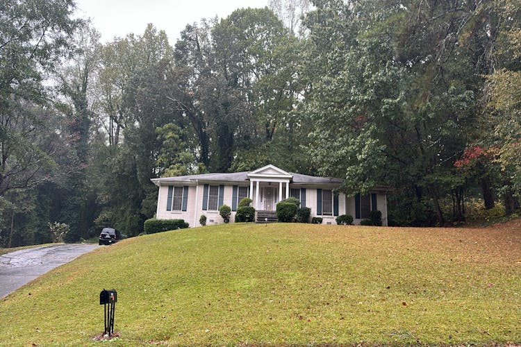 2870 Valley Heart Dr NW Atlanta, GA 30318, Fulton County
