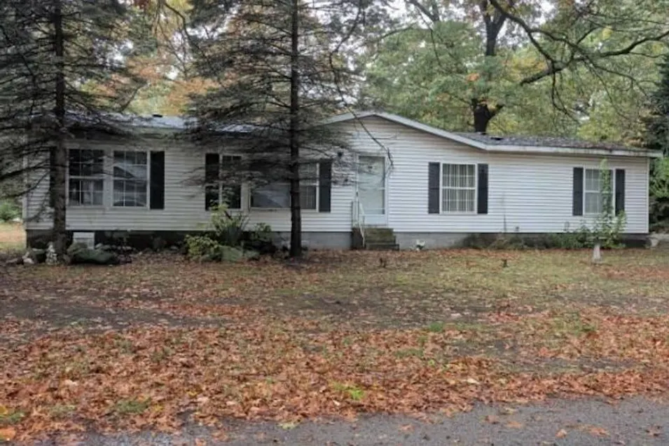 5225 Circle Dr Muskegon, MI 49442, Muskegon County