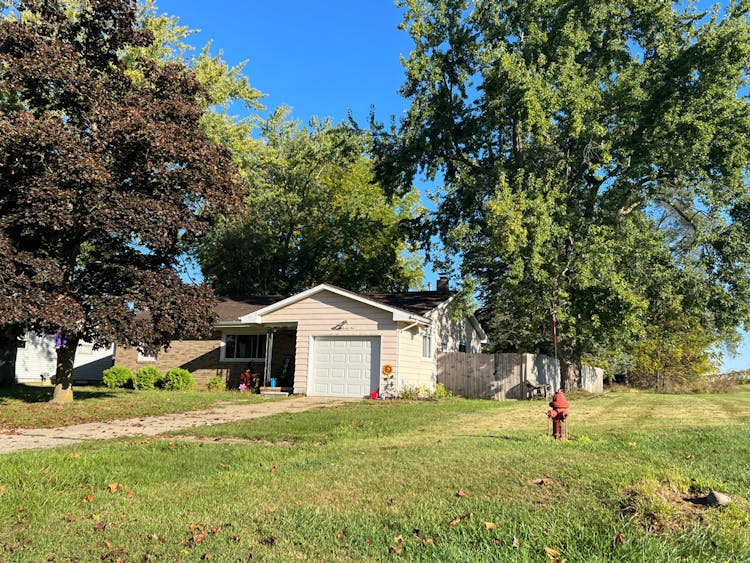 225 Addison Dr Fowlerville, MI 48836-9787, Livingston County