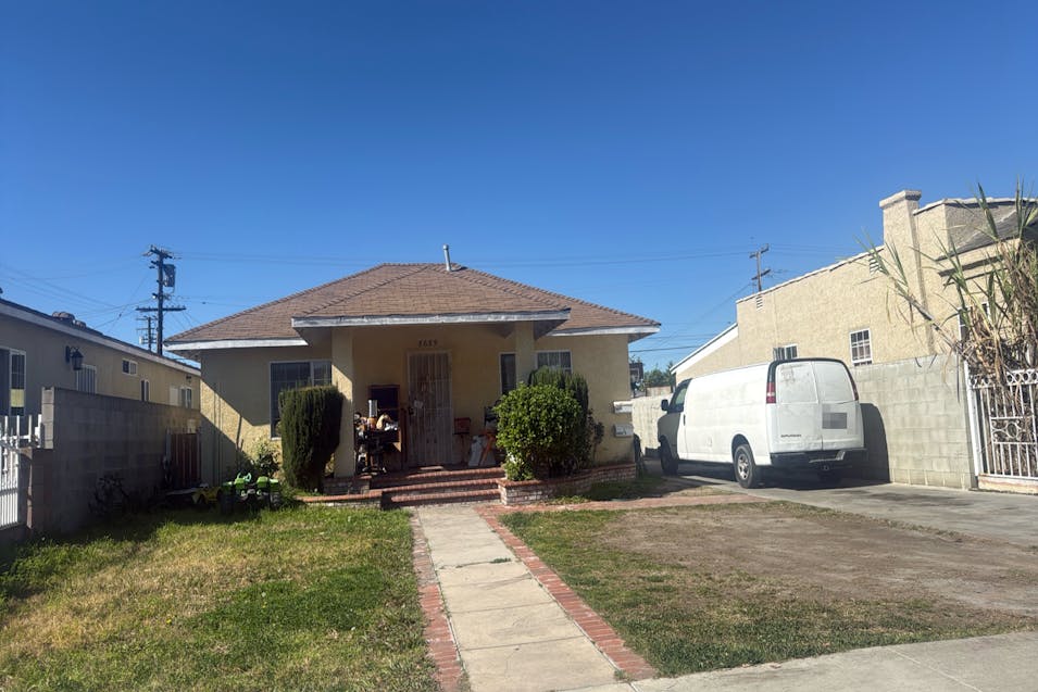 8685 San Miguel Avenue South Gate, CA 90280, Los Angeles County
