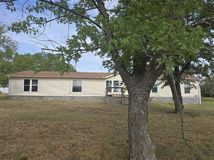 7271 E. Hubbard Road Ponca City, OK 74604, Kay County
