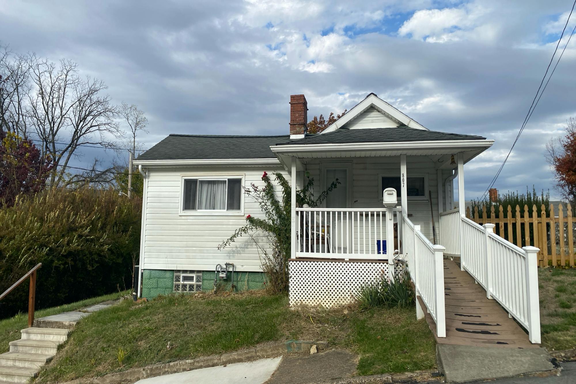Kennedy St, Monongahela, PA 15063