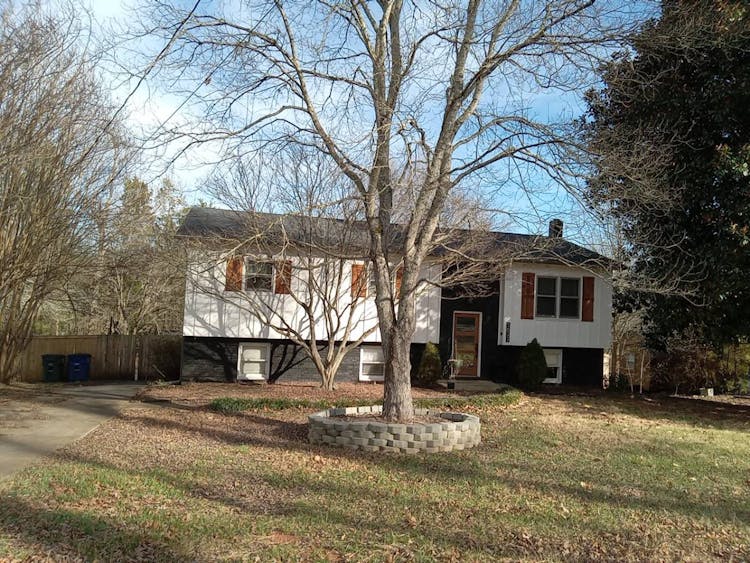 3822 Newhall Drive NW Conover, NC 28613, Catawba County