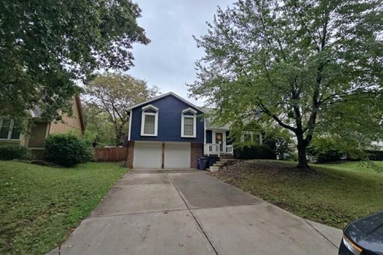 14705 S Navaho Dr Olathe, KS 66062, Johnson County