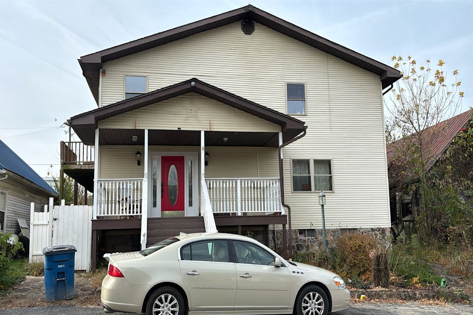 6 Vancouver St Fort Gay, WV 25514, Wayne County