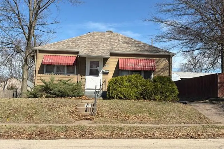 2510 Oak St Bettendorf, IA 52722, Scott County