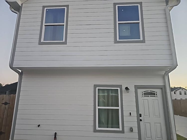 4009 King St Houston, TX 77026, Harris County