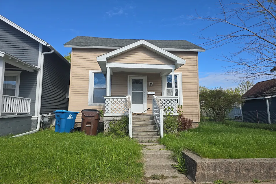 131 McKee St Manistee, MI 49660, Manistee County