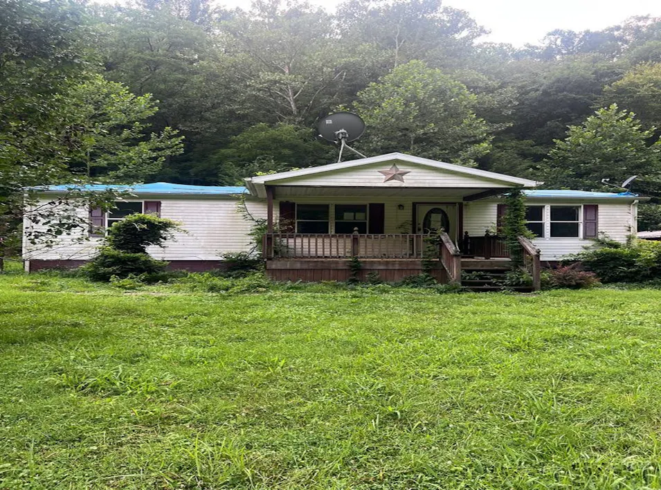 3880 Raccoon Creek Rd Branchland, WV 25506, Cabell County