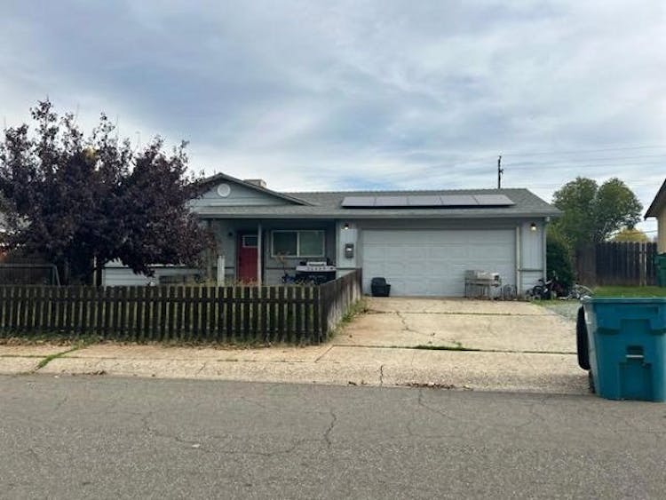 1417 Hemlock Ave Anderson, CA 96007, Shasta County