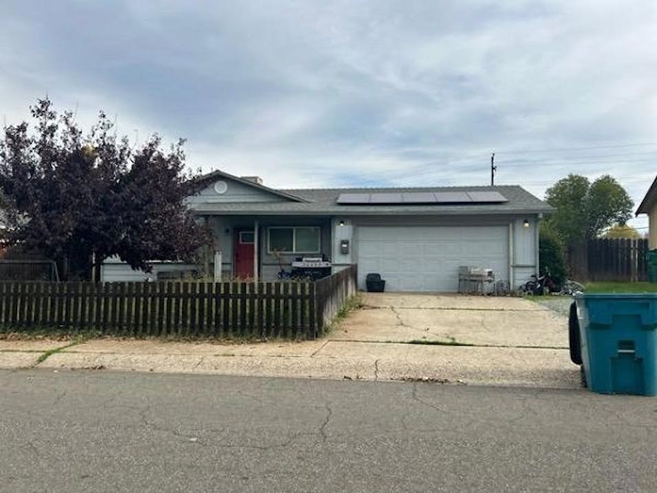 1417 Hemlock Ave Anderson, CA 96007, Shasta County