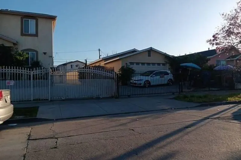103rd St, Los Angeles, CA 90003 #1