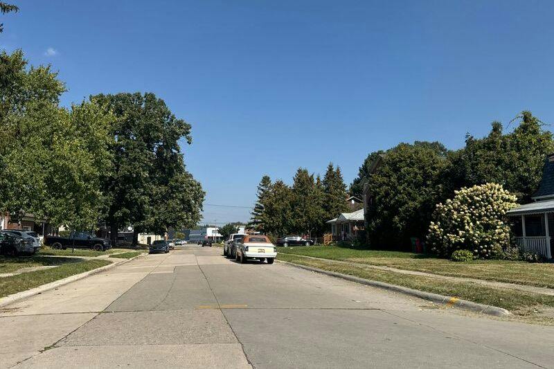 Marine Ave, Eastpointe, MI 48021