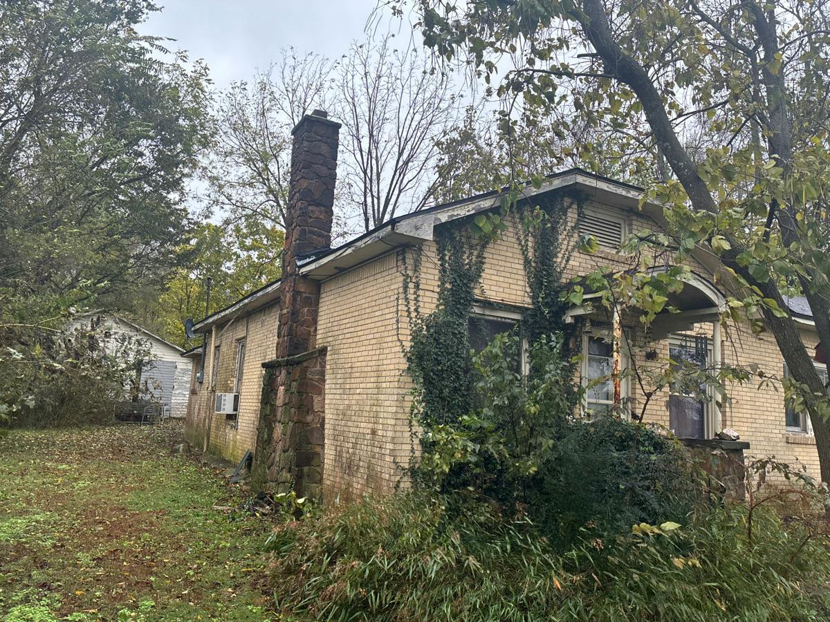Main St, Cave Springs, AR 72718