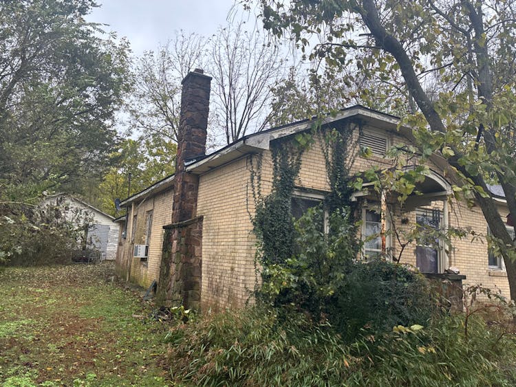 448 South Main Street Cave Springs, AR 72718, Benton County