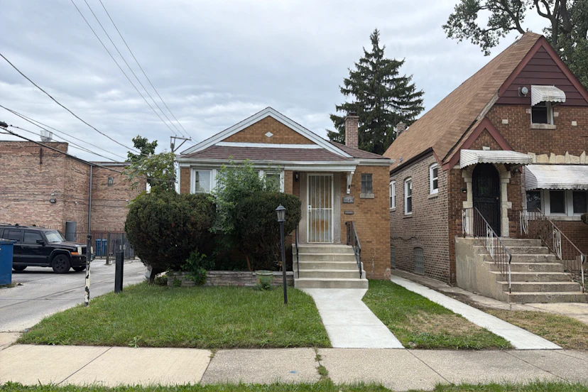 8642 South Vernon Avenue