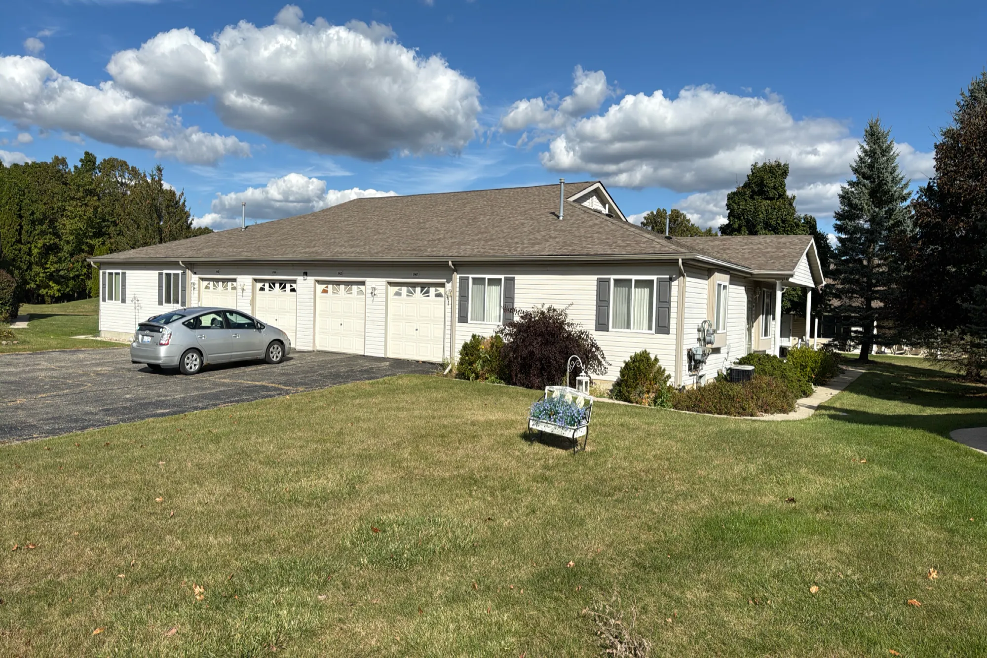 Parkside Cir, Grand Blanc, MI 48439 #1