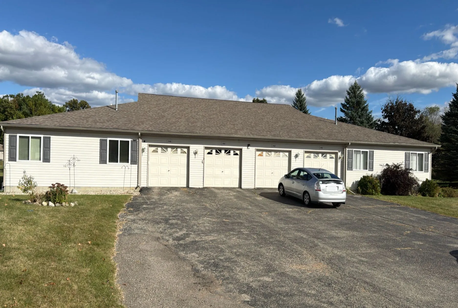 Parkside Cir, Grand Blanc, MI 48439