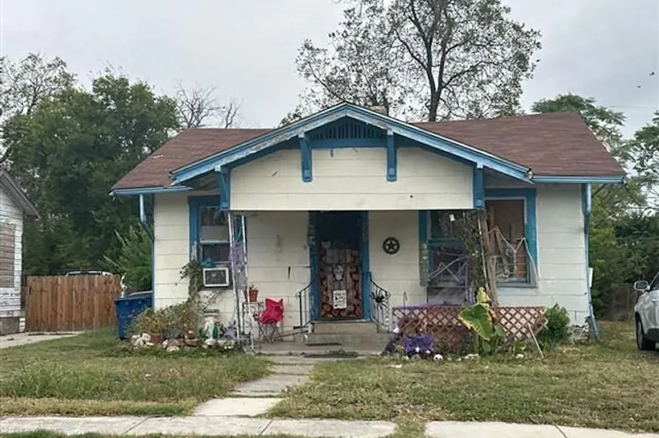 715 Viendo St San Antonio, TX 78201, Bexar County
