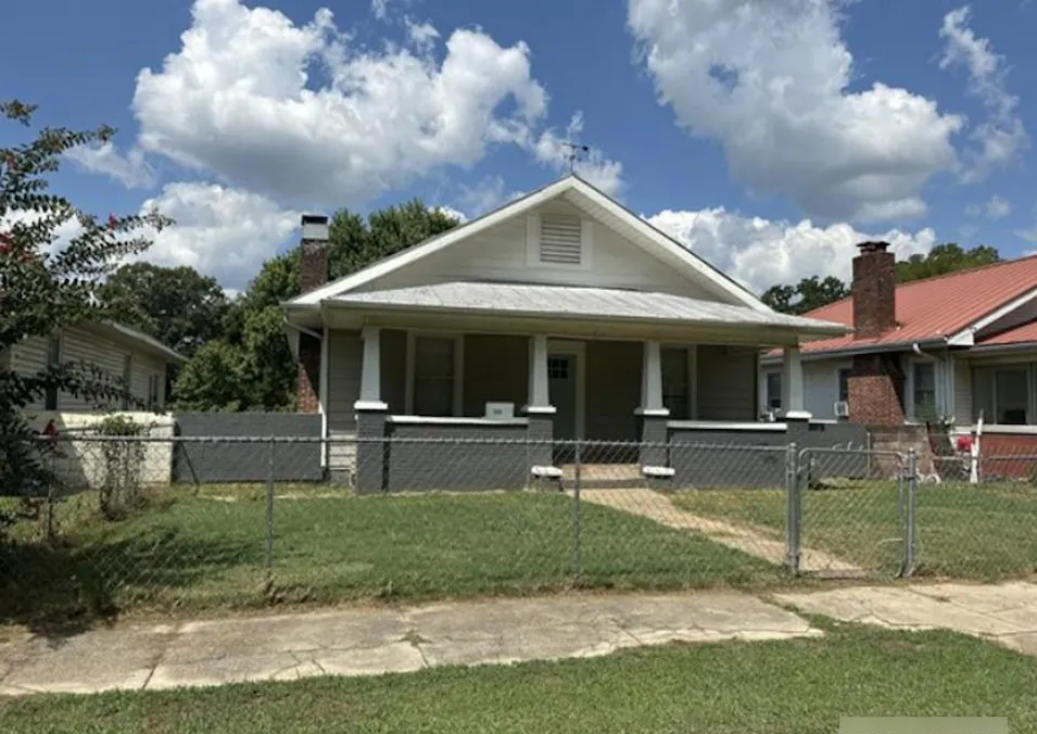 1009 N Atlanta Ave Sheffield, AL 35660, Colbert County