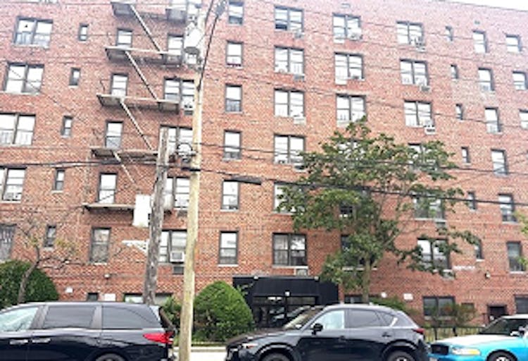 1040 Neilson St Apt 3b3 Far Rockaway, NY 11691, Queens County