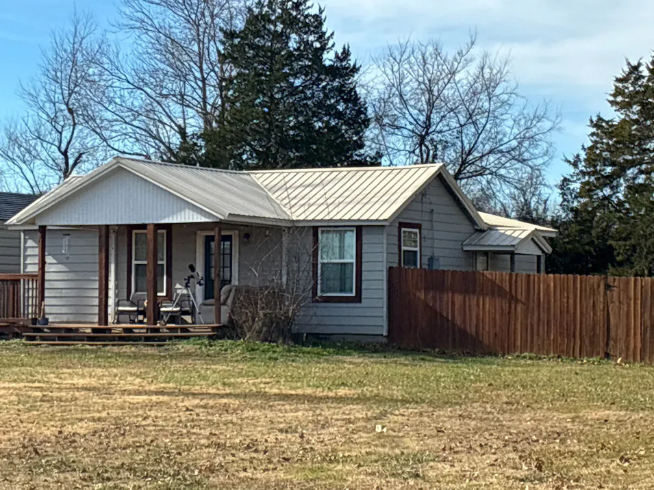 1857 Riverview Dr Elkins, AR 72727, Washington County