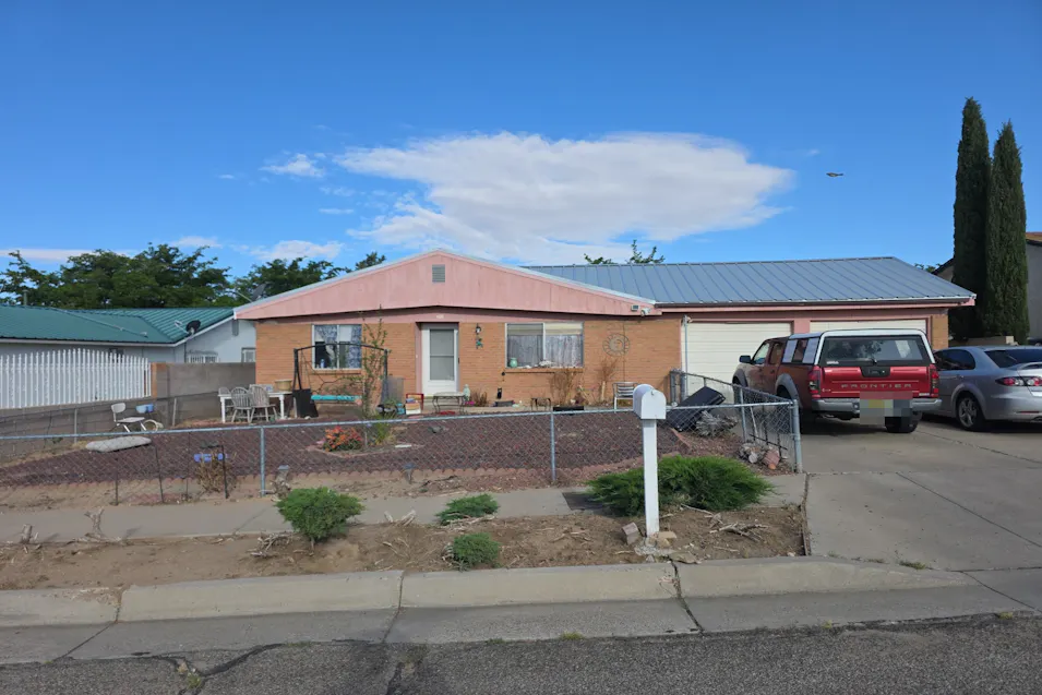 421 75th St SW Albuquerque, NM 87121, Bernalillo County