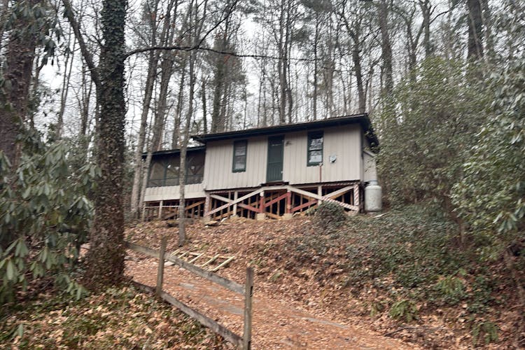 828 Hickory Hill Rd Highlands, NC 28741, Macon County