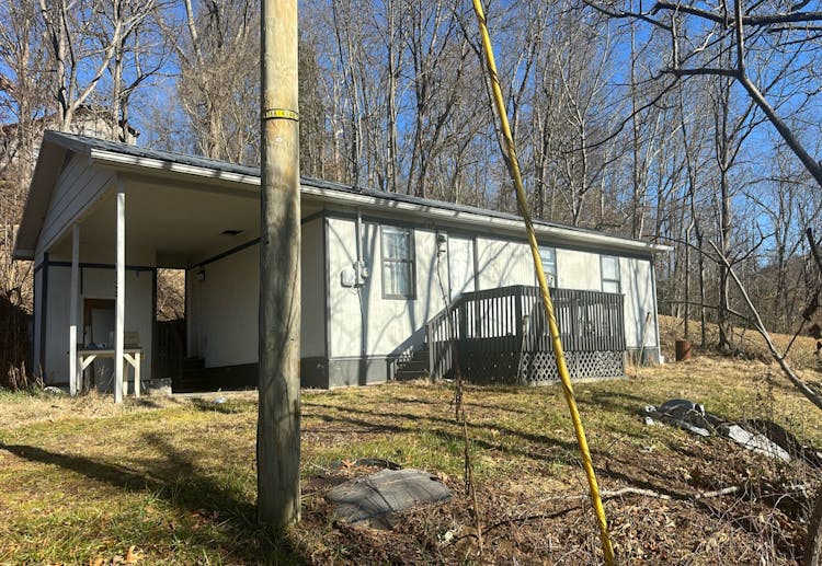 138 Beech Ave NE Coeburn, VA 24230, Wise County