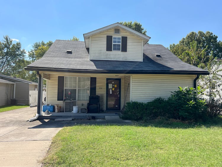 1723 McDonald Ln New Albany, IN 47150, Floyd County