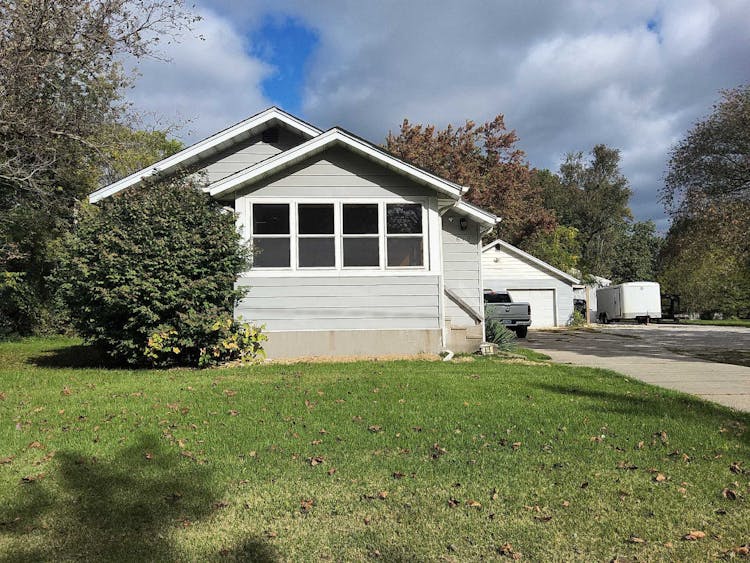 619 Roosevelt Ave E Battle Creek, MI 49017, Calhoun County