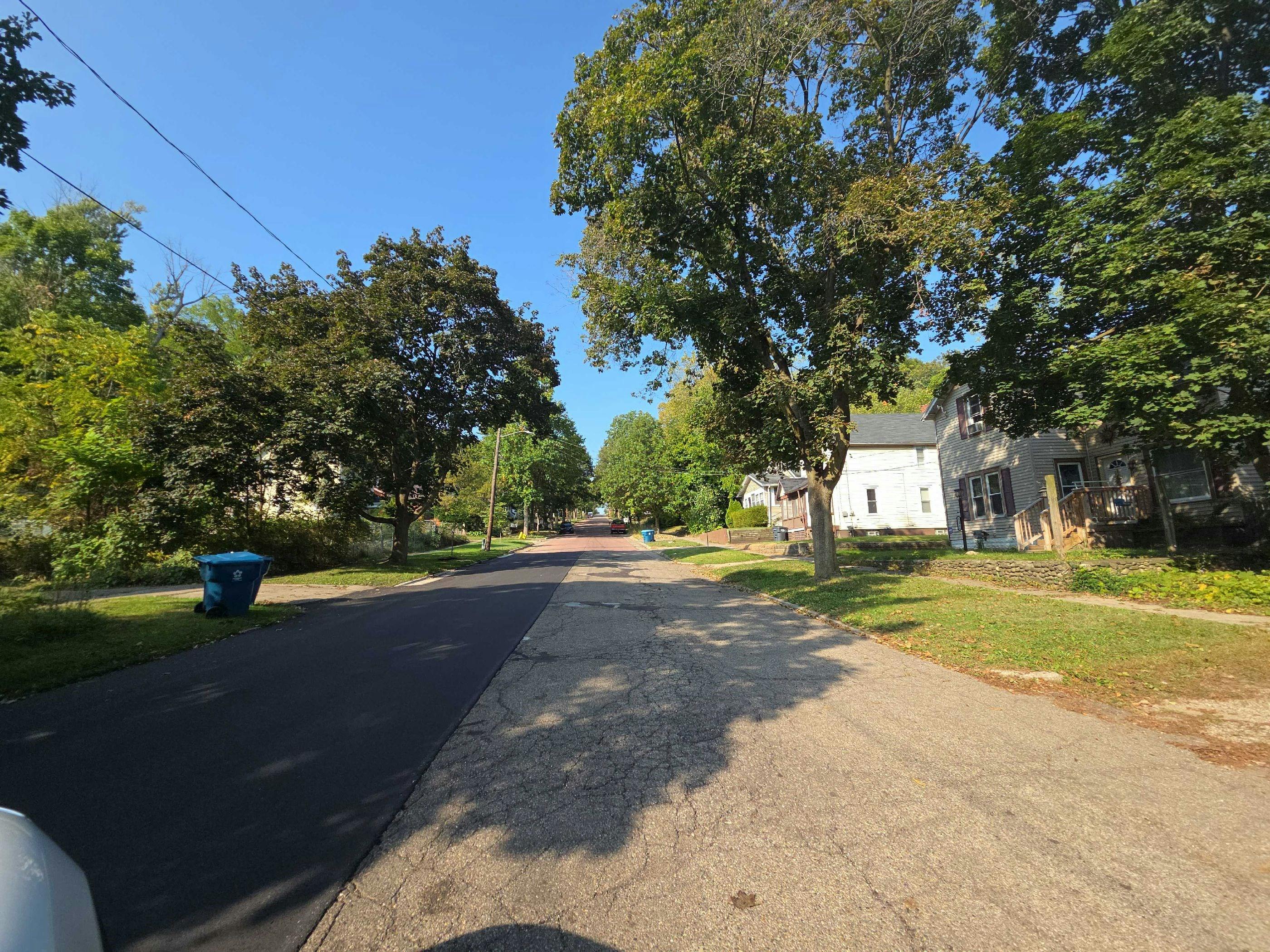 Blakeslee St, Kalamazoo, MI 49006