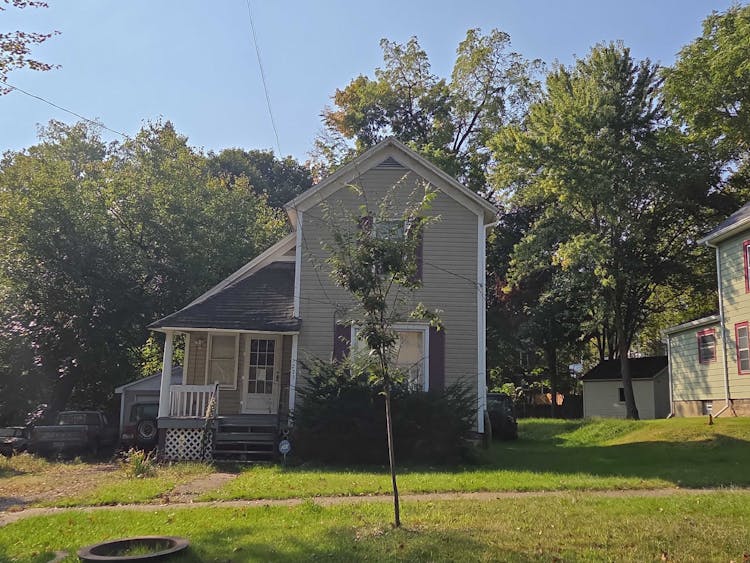 1223 Blakeslee St Kalamazoo, MI 49006, Kalamazoo County