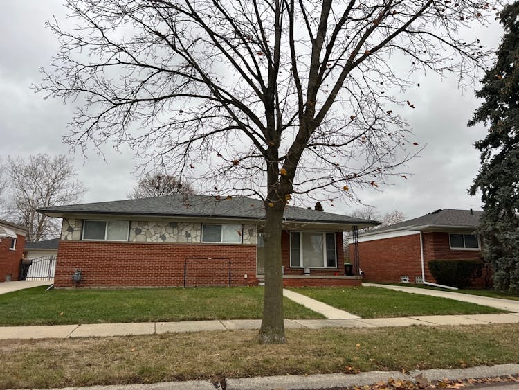 1936 Churchill Ave Trenton, MI 48183-1749, Wayne County